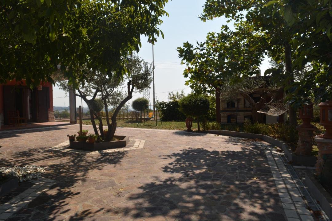 Photo of Others in Matrice