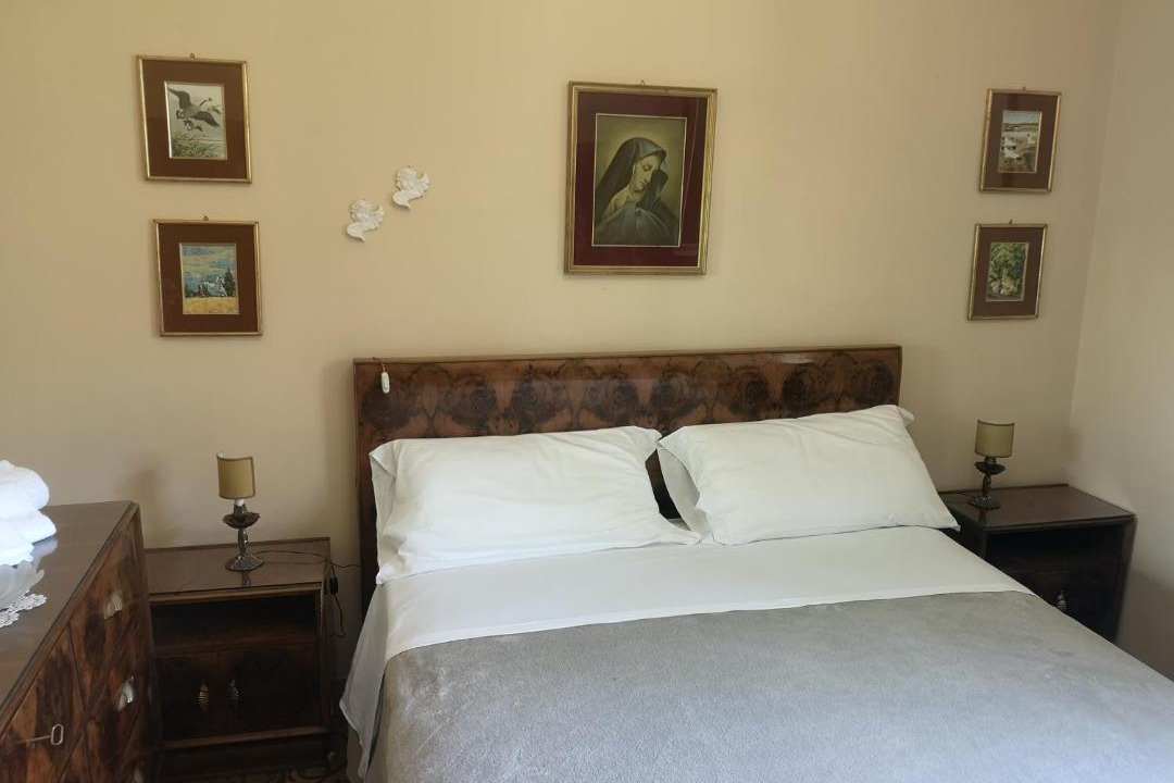 Photo of Bedroom in Civitella del Tronto