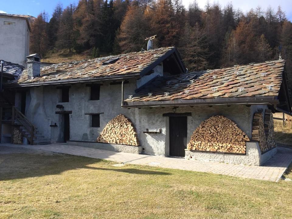 Photo of Buildings in Gressan