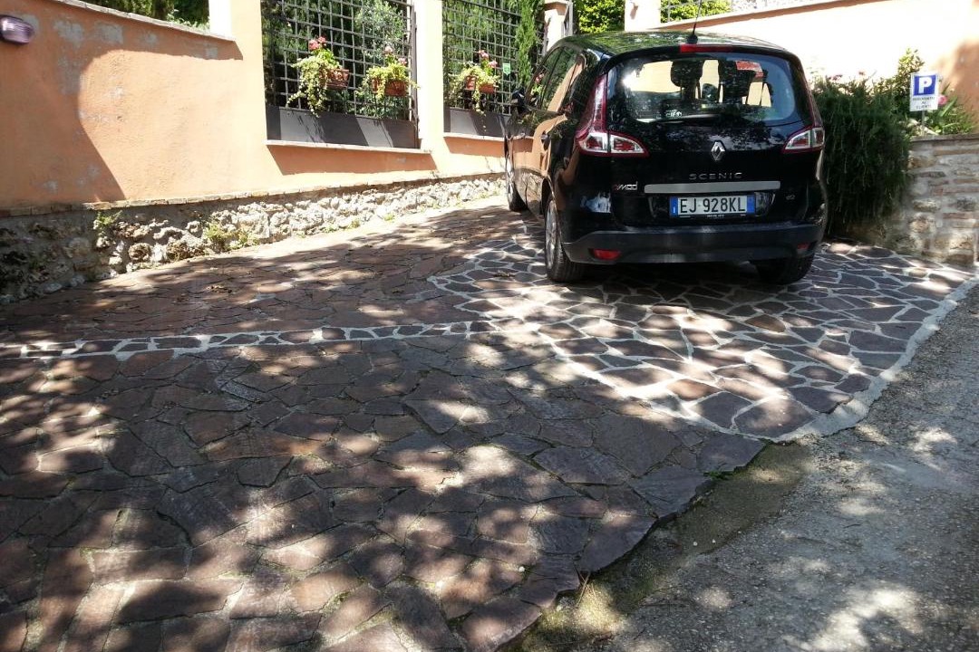 Photo of Others in Colpetrazzo