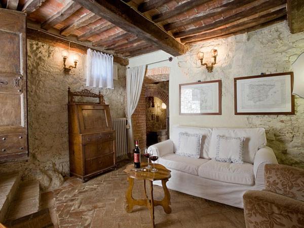 Photo of Livingroom in Montefollonico