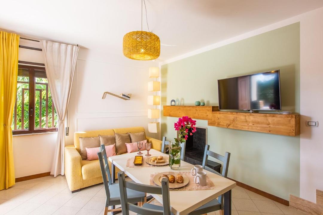 Photo of Livingroom in Torre Santa Sabina