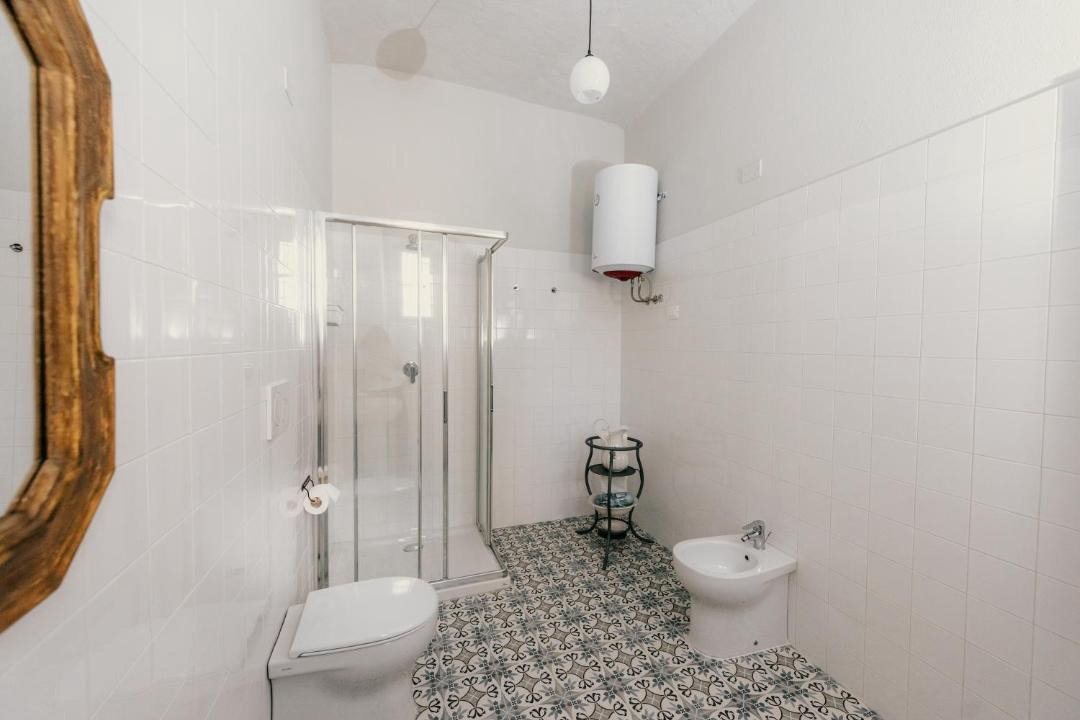 Photo of Bathroom in Santo Stefano Belbo
