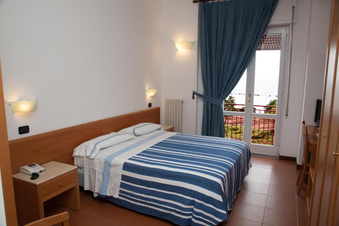 Photo of Bedroom in Pollica