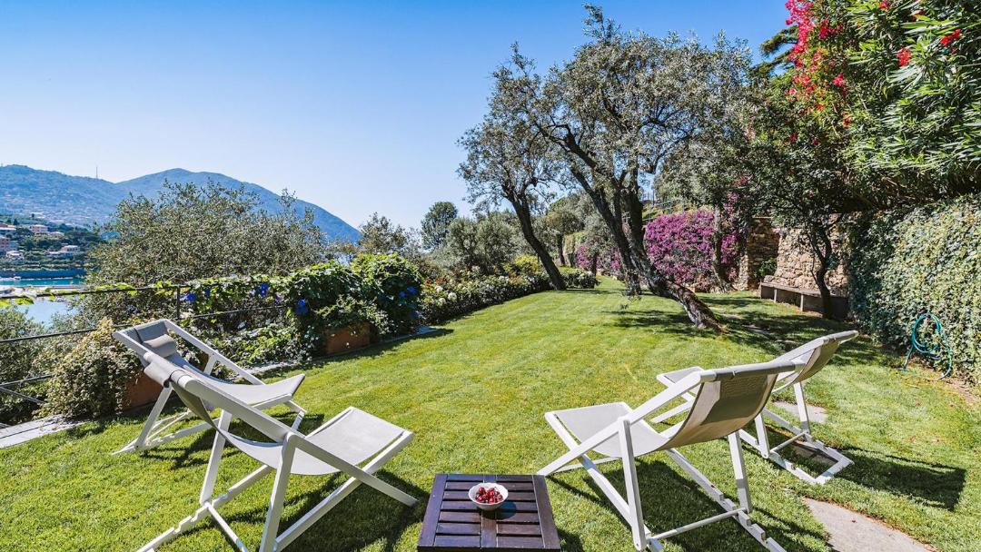 Photo of Others in Recco
