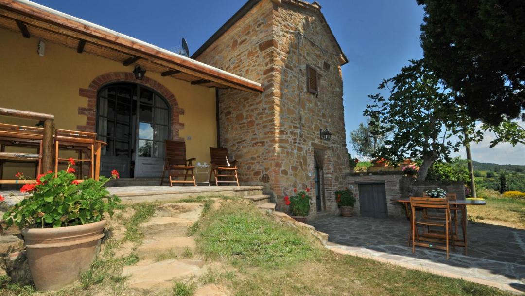 Photo of Buildings in Montisi