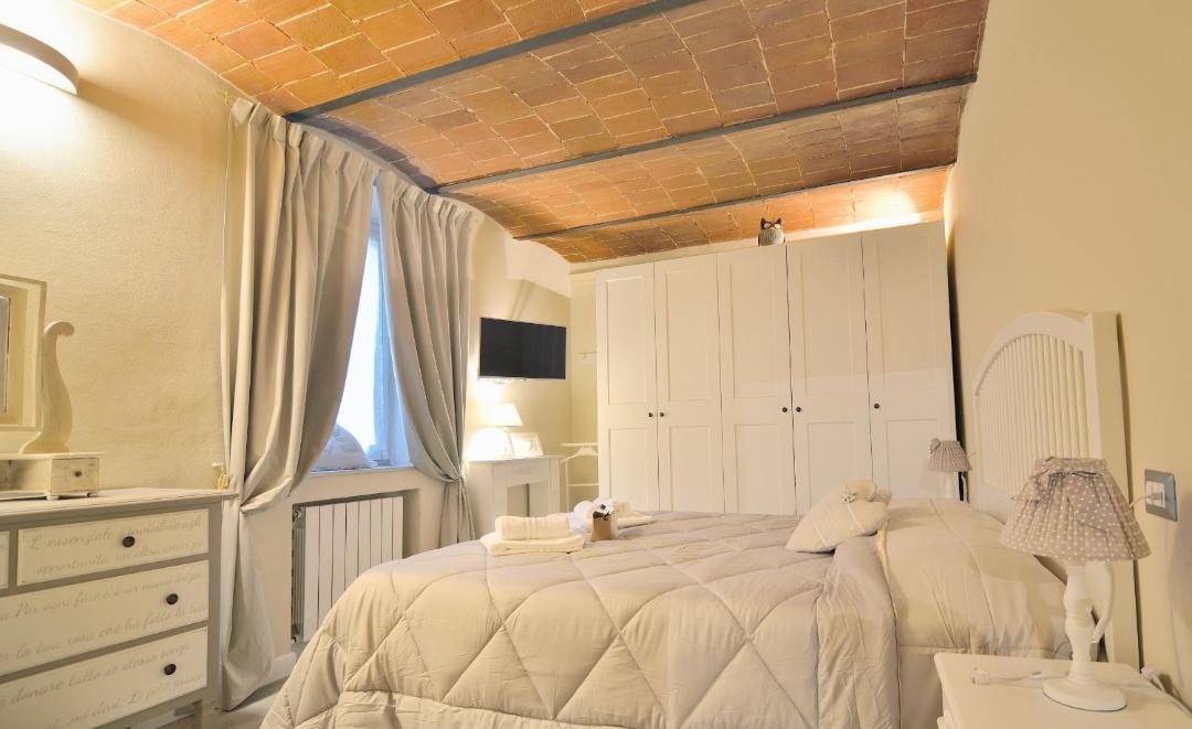 Photo of Bedroom in Pistoia
