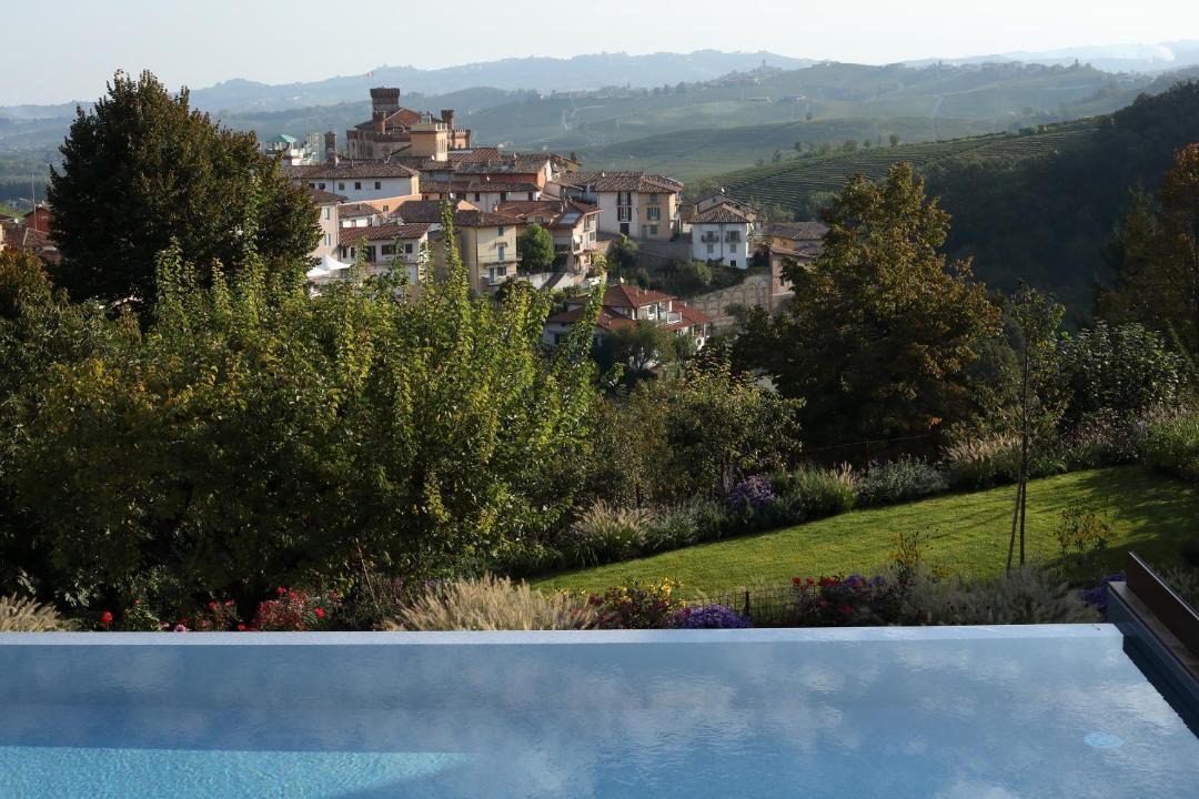 Photo of Others in Barolo