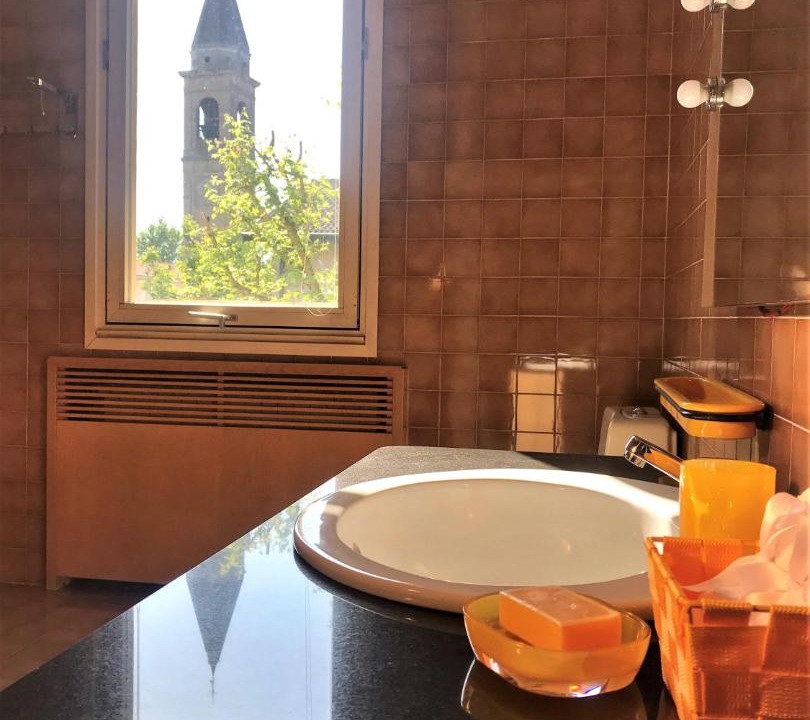 Photo of Bathroom in Gargallo