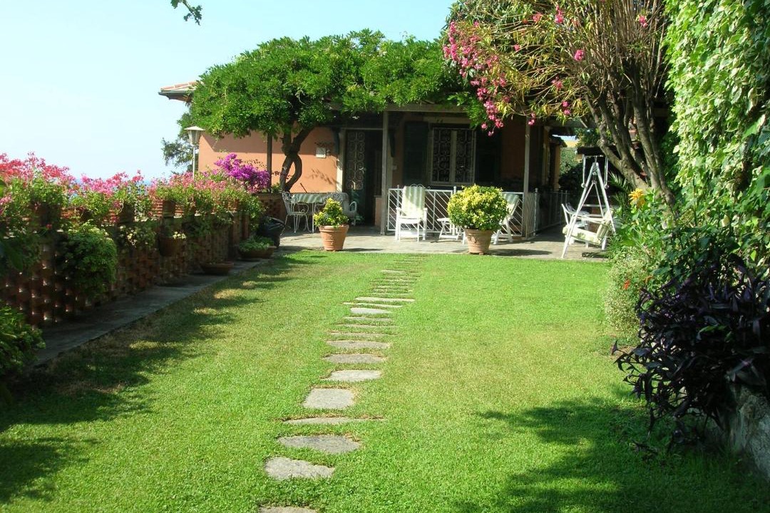 Photo of Buildings in Recco