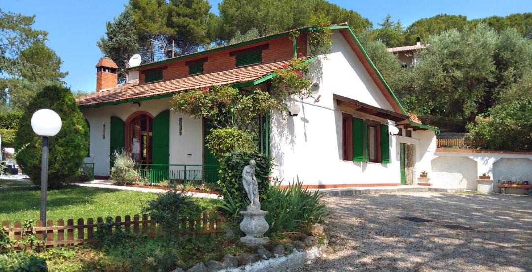 Photo of Buildings in Collesanto