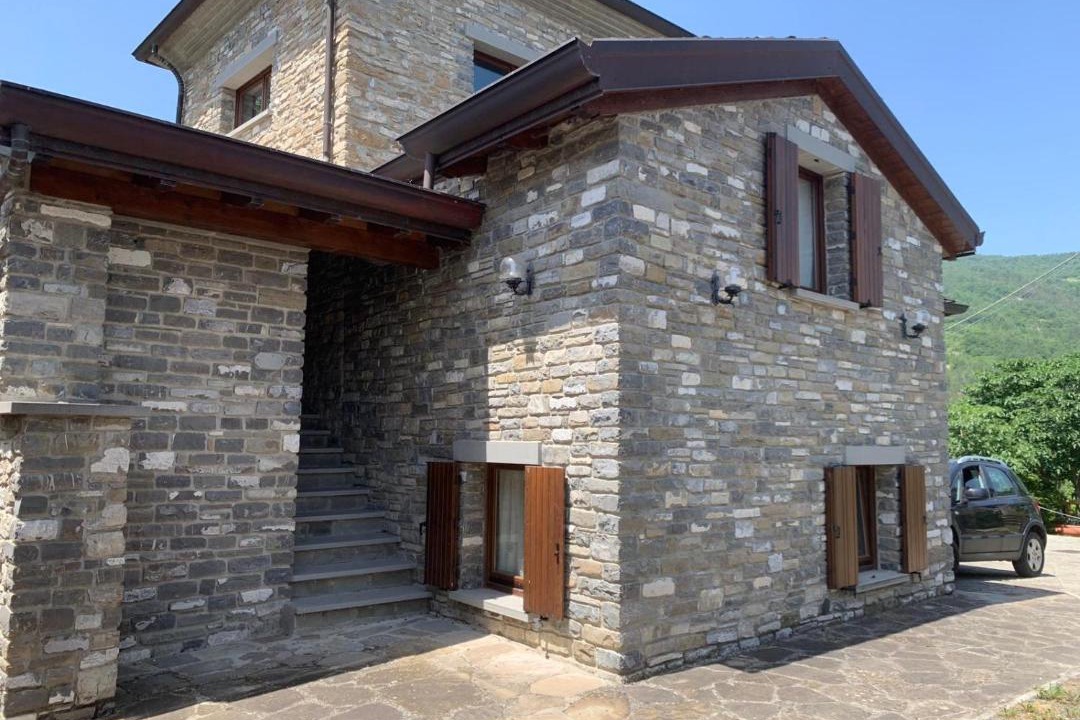 Photo of Buildings in Specchio