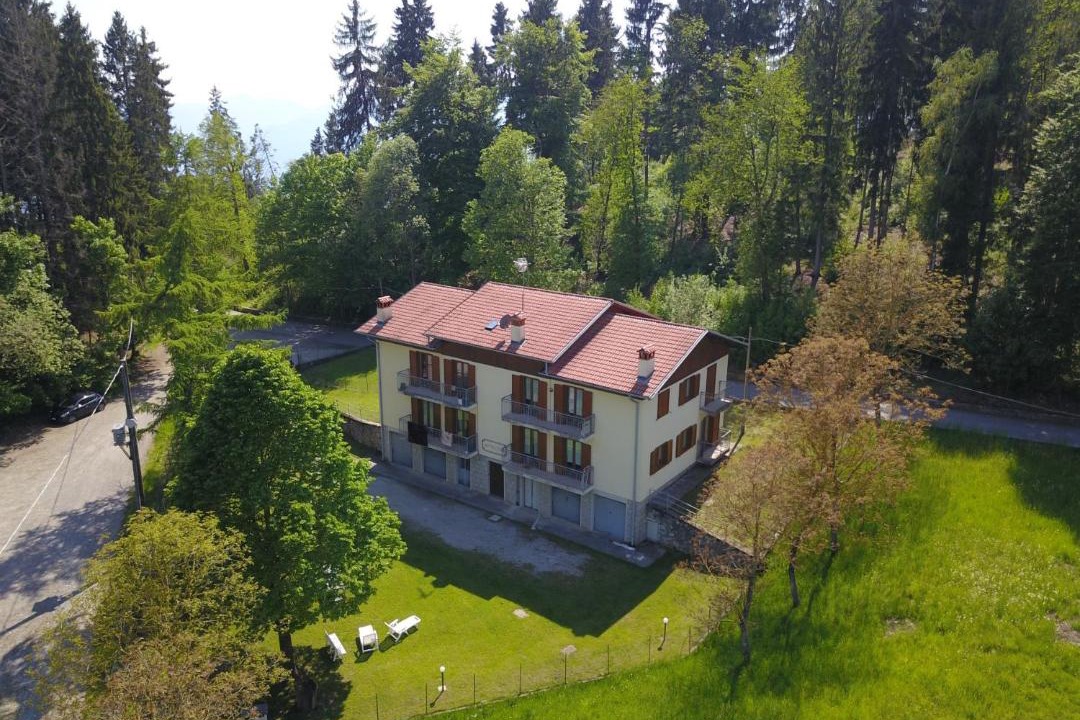 Photo of Buildings in Bossico