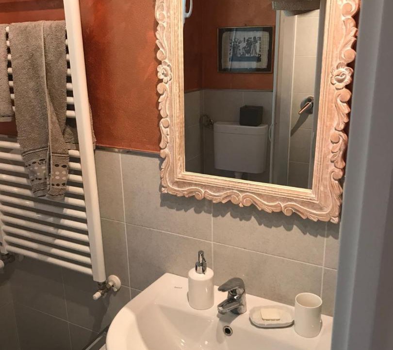 Photo of Bathroom in Recco