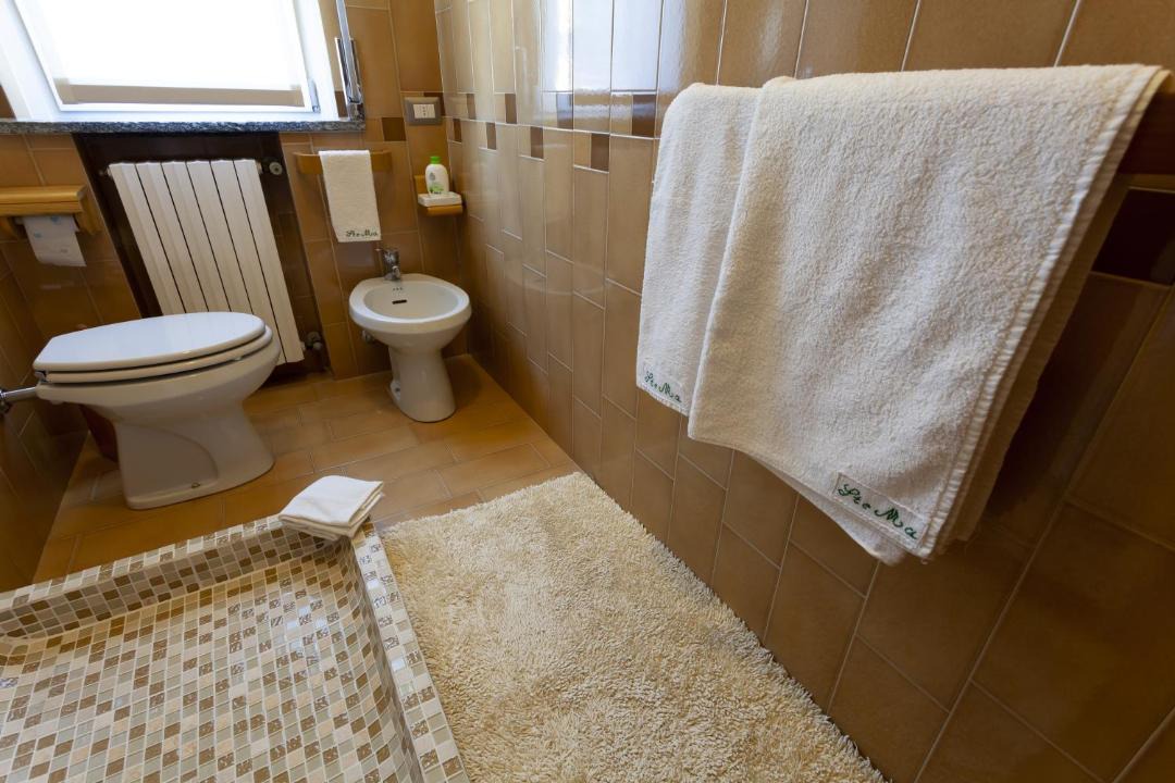 Photo of Bathroom in Meda