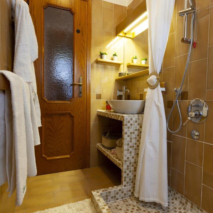 Photo of Bathroom in Meda