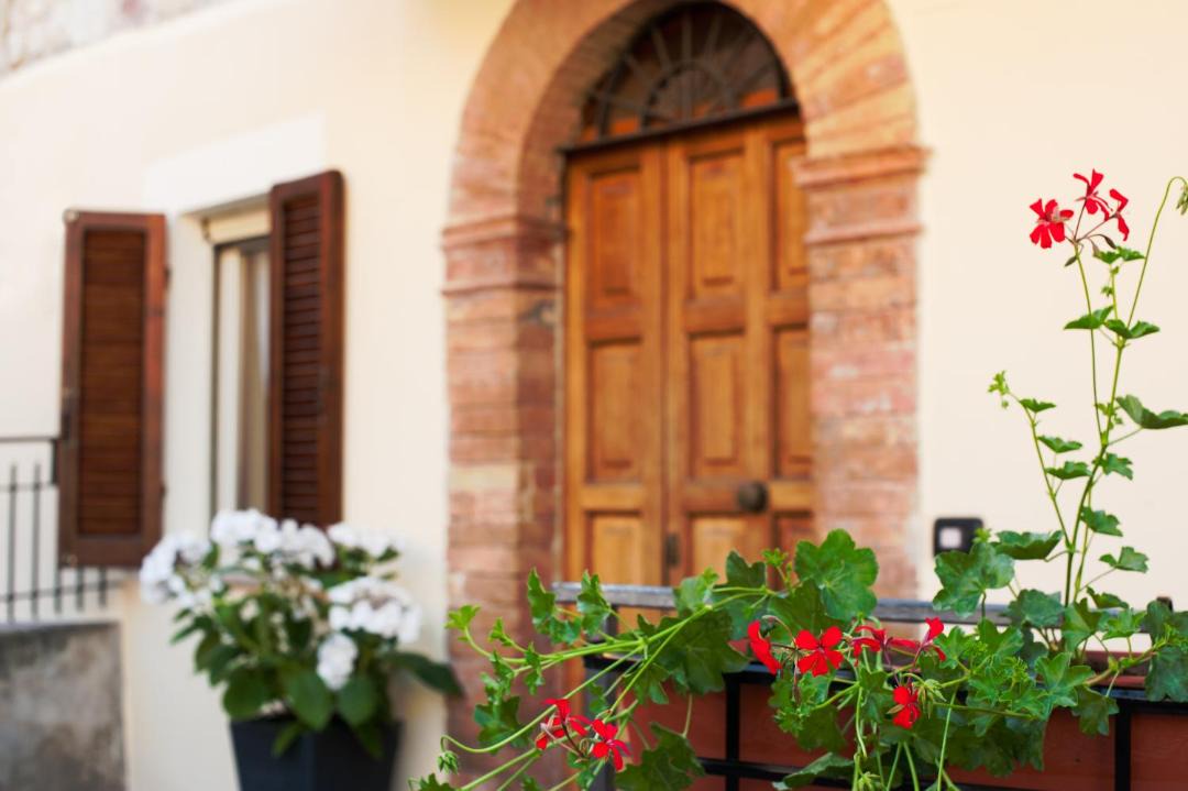 Photo of Buildings in Lenano