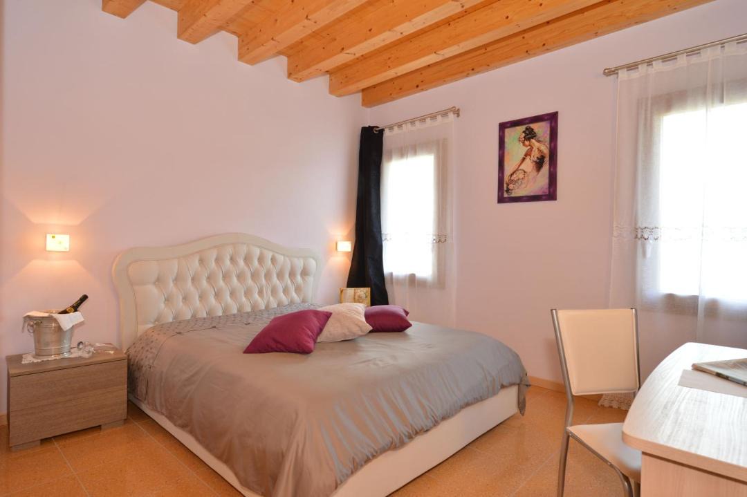Photo of Bedroom in Arcole