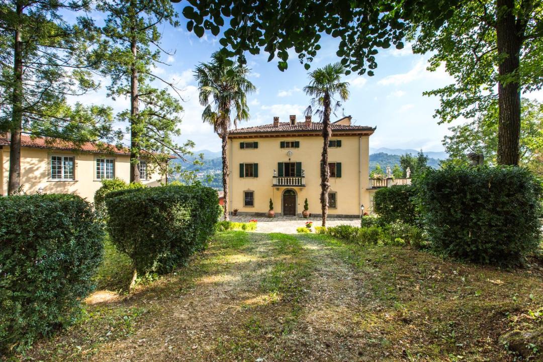 Photo of Buildings in Camporgiano