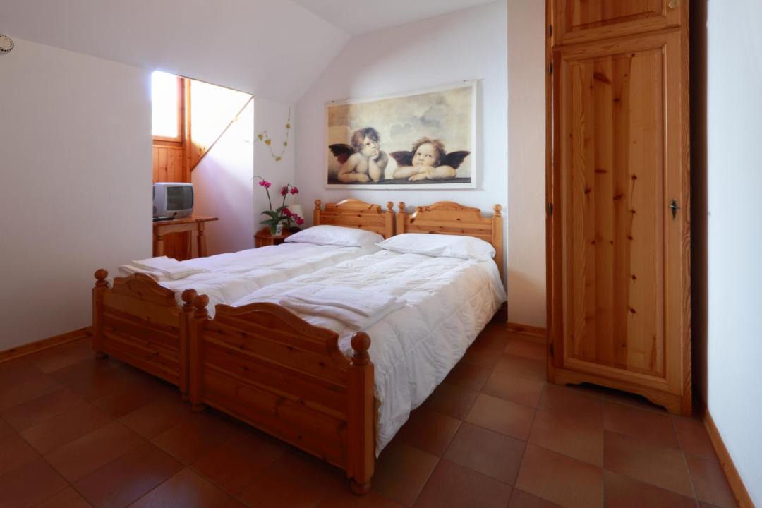 Photo of Bedroom in Comeglians