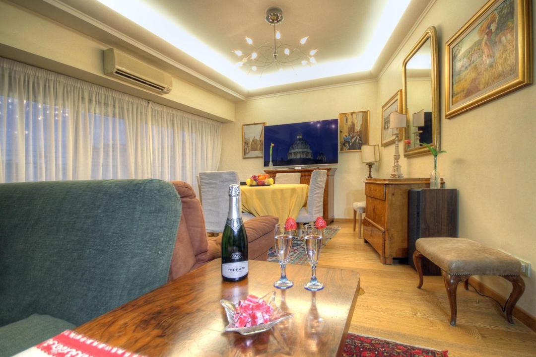 Photo of Livingroom in Quartiere XIII Aurelio