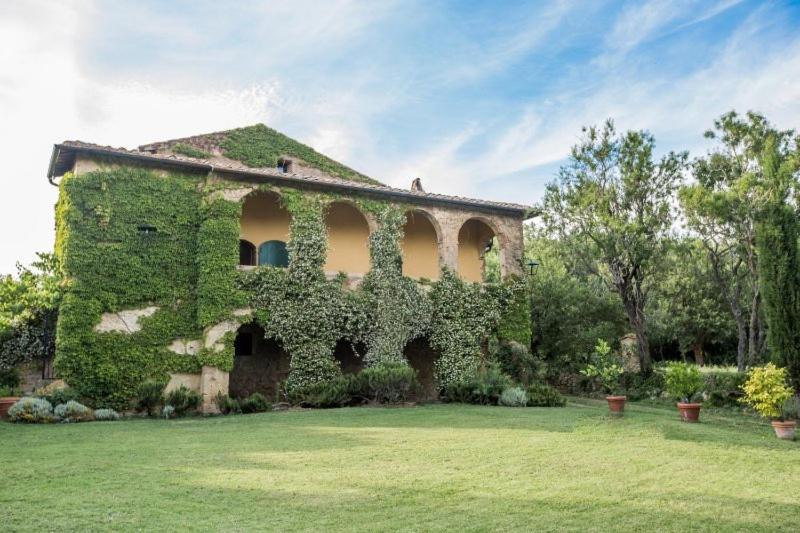 Photo of Buildings in Pienza