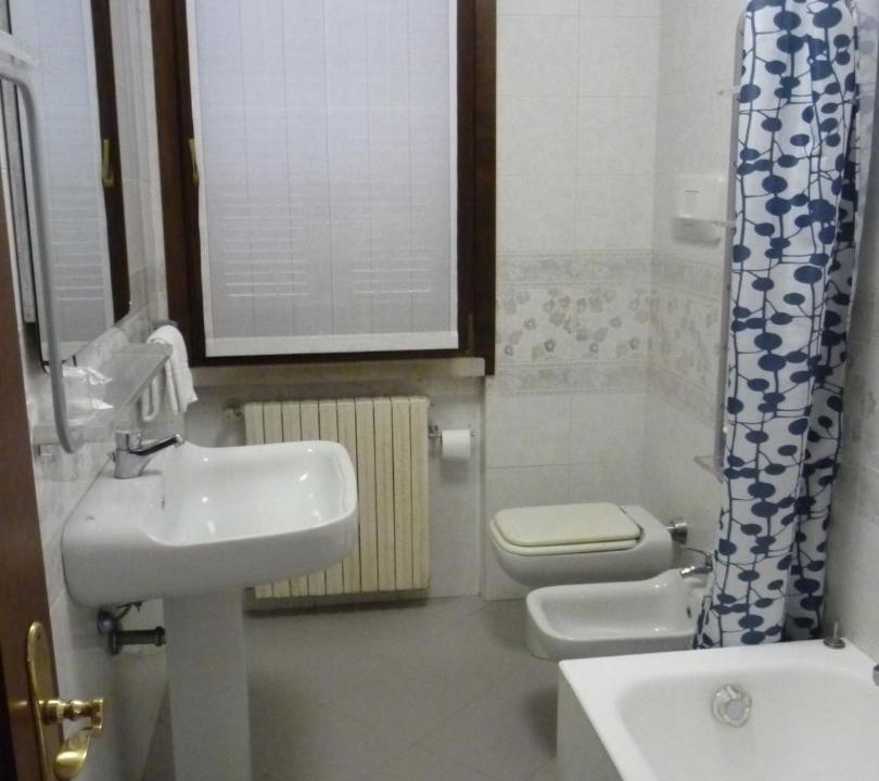 Photo of Bathroom in Casalbuttano ed Uniti