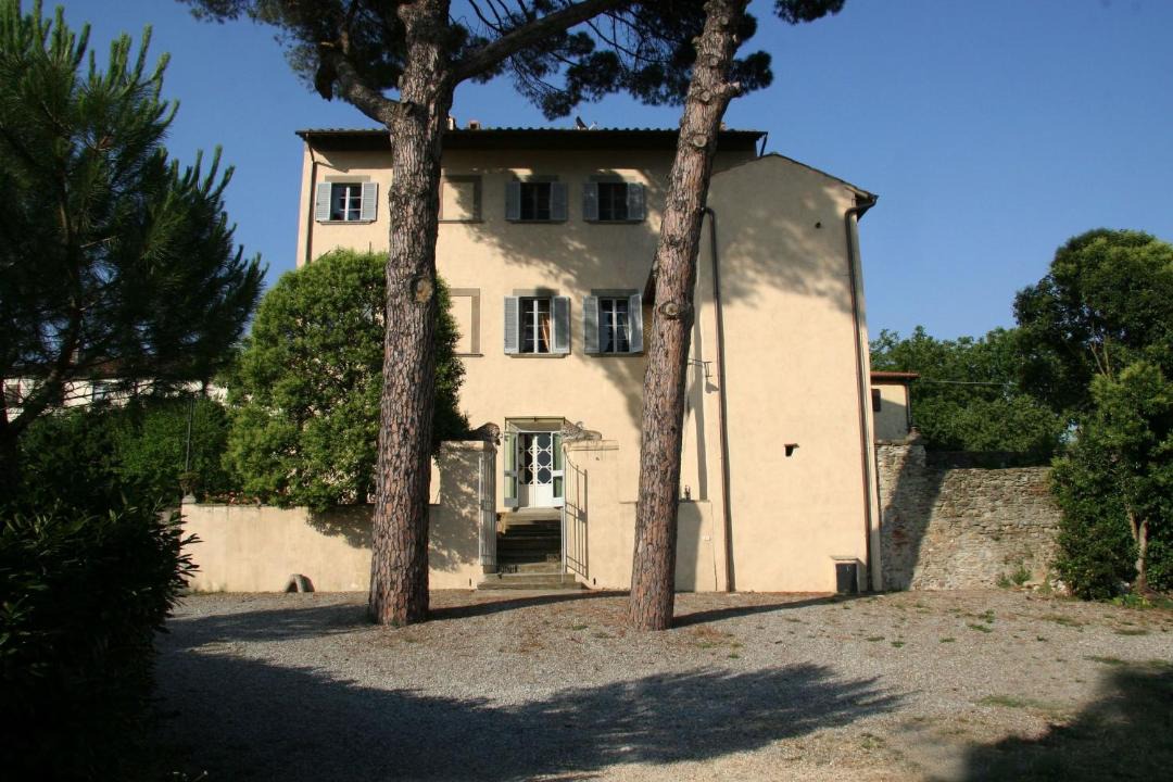 Photo of Buildings in Giovi-Ponte Alla Chiassa