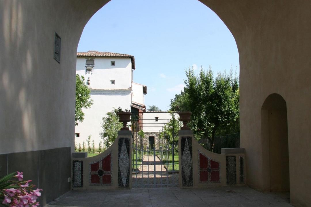 Photo of Buildings in Giovi-Ponte Alla Chiassa