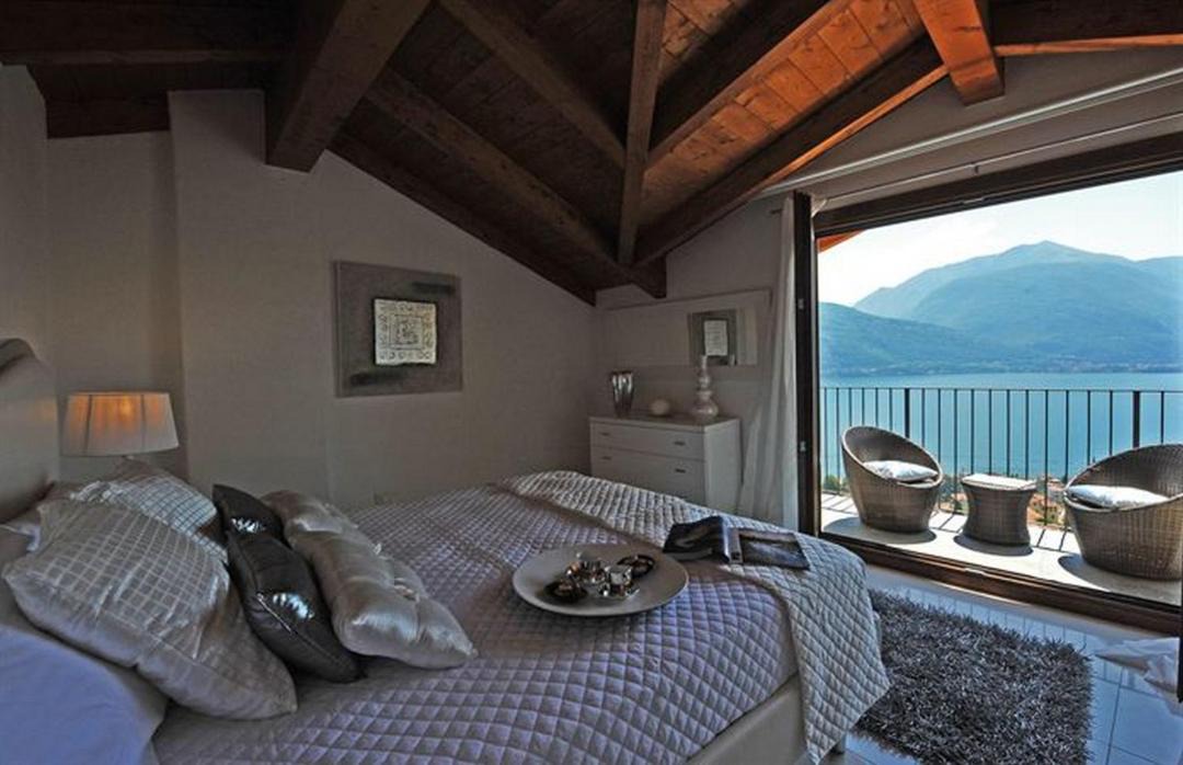 Photo of Bedroom in Pianello del Lario
