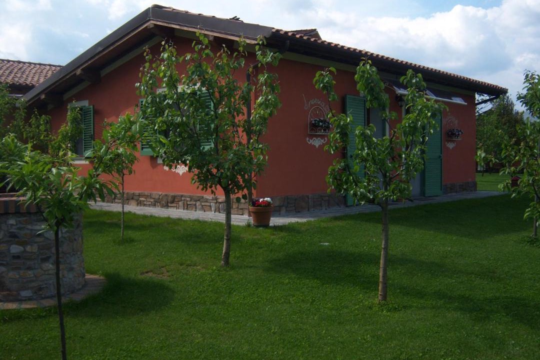 Photo of Buildings in Gallicano