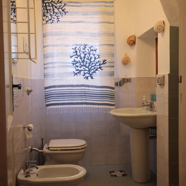 Photo of Bathroom in Caucana-finaiti-casuzze-finaiti Nord