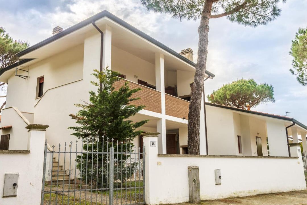 Photo of Buildings in Lido di Volano