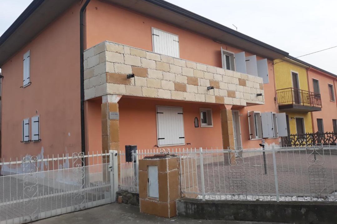 Photo of Buildings in Ronco all'Adige