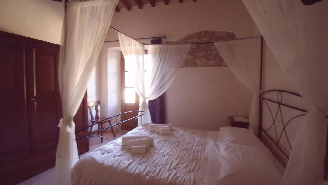Photo of Bedroom in Radicondoli