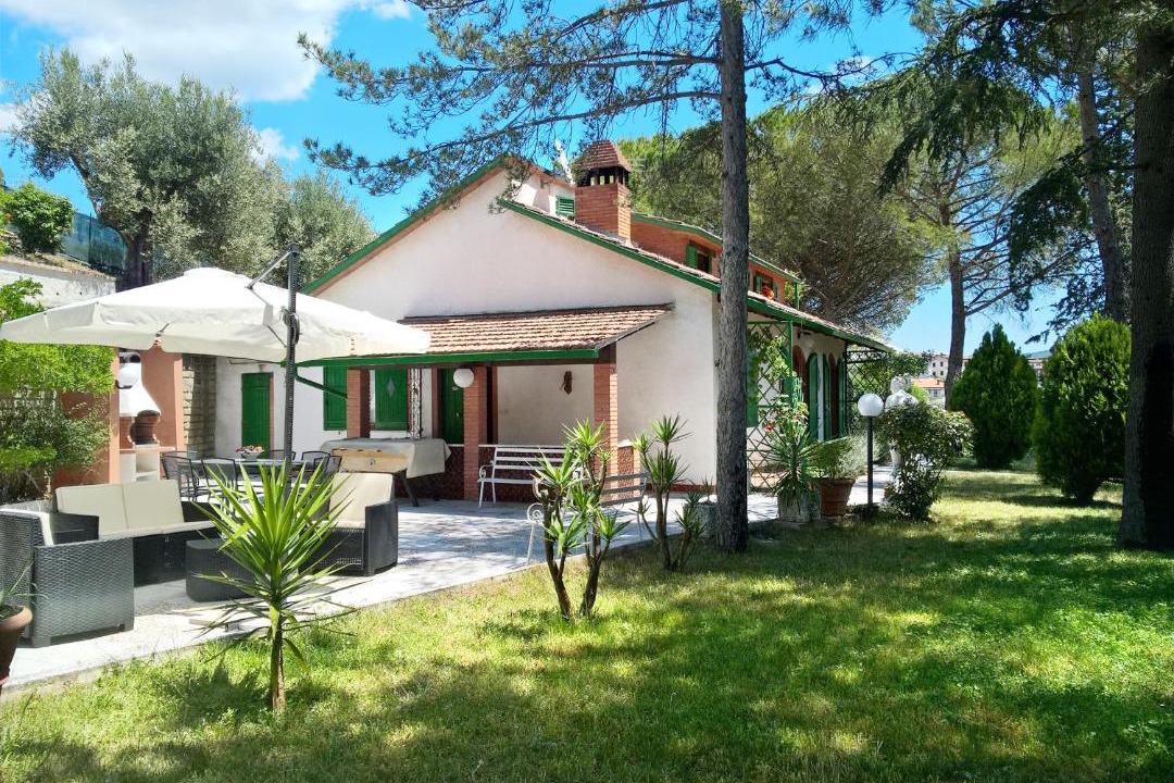 Photo of Buildings in Collesanto