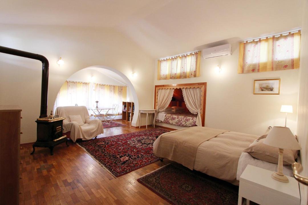 Photo of Bedroom in Tollo