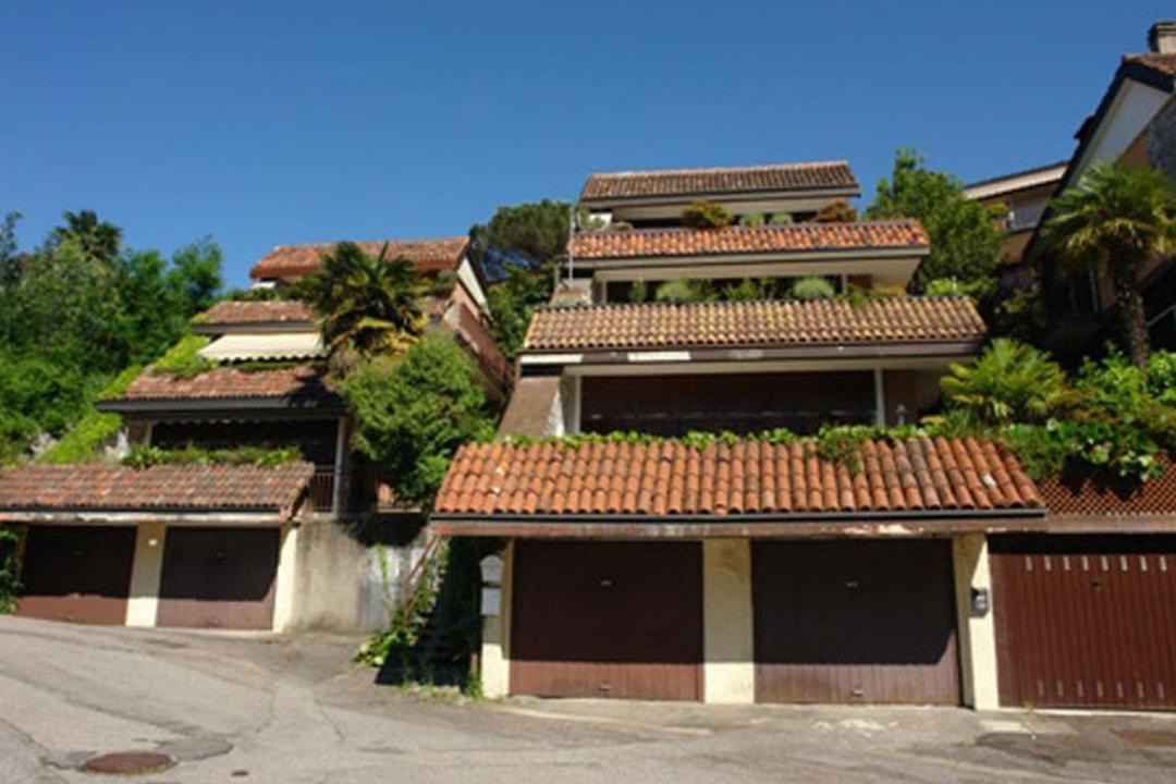 Photo of Buildings in Porto Valtravaglia