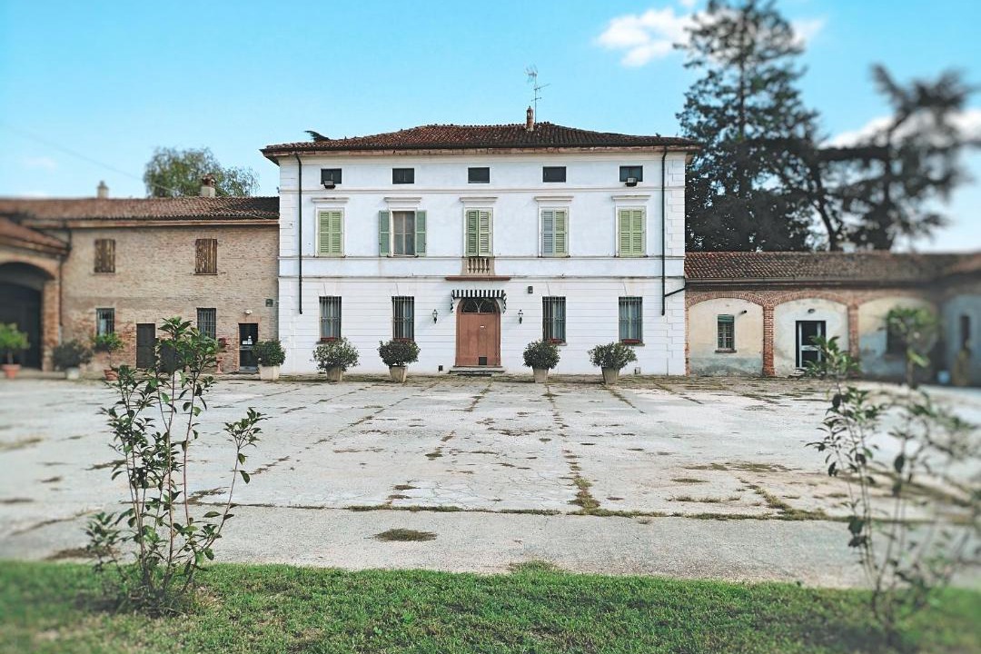 Photo of Others in Cremona