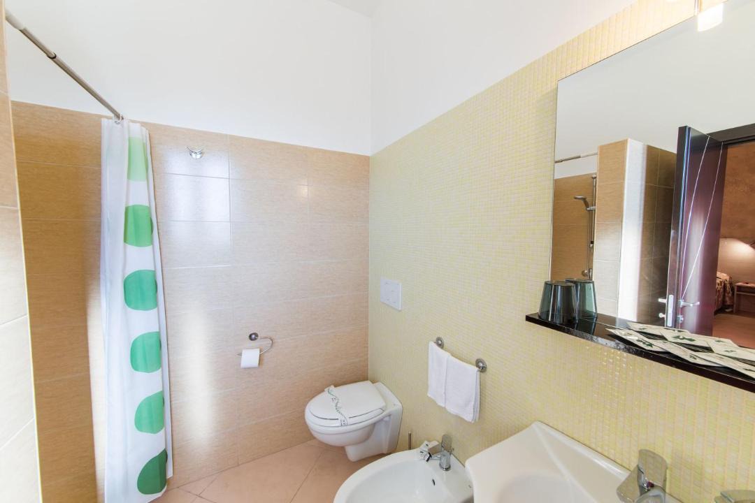 Photo of Bathroom in Alliste