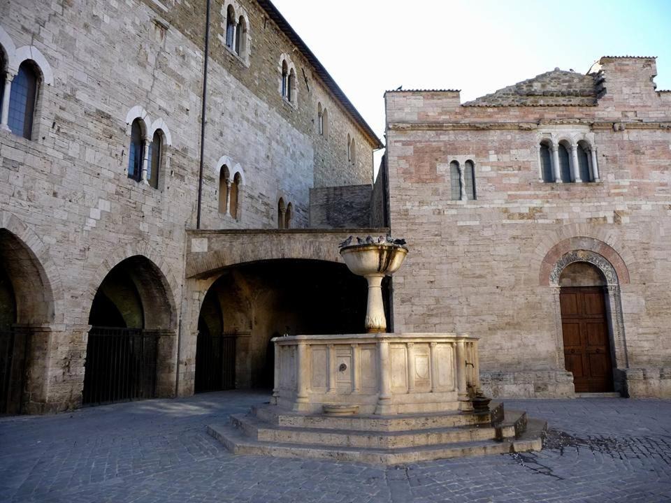 Photo of Buildings in Guzman