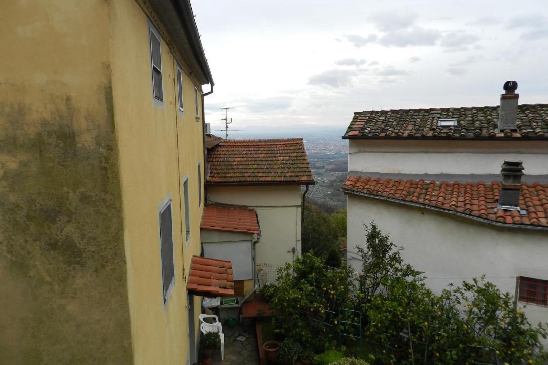 Photo of Buildings in Saturnana