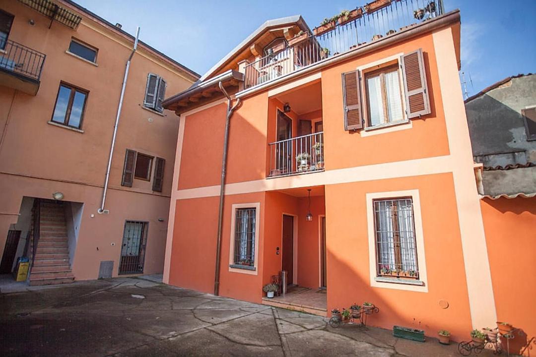 Photo of Buildings in Cremona