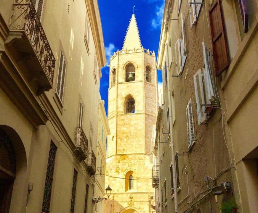 Photo of Buildings in Porto Alabe