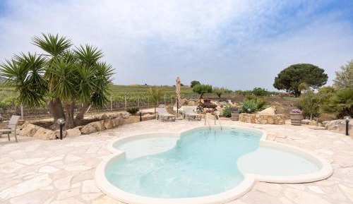 Villa with Garden View