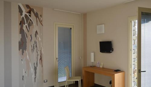 Deluxe Double Room with Garden View