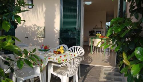One-Bedroom Apartment with Patio