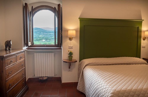 Spello Villa | Emerald Apt City Center