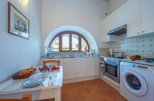 Colognola ai Colli Apartment | Villa Faccioli Limone With Shared Pool