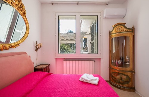 Punta Prosciutto Apartment | Apartment 'Villa Ada Rosa' with Private Terrace, Wi-Fi and Air Conditioning